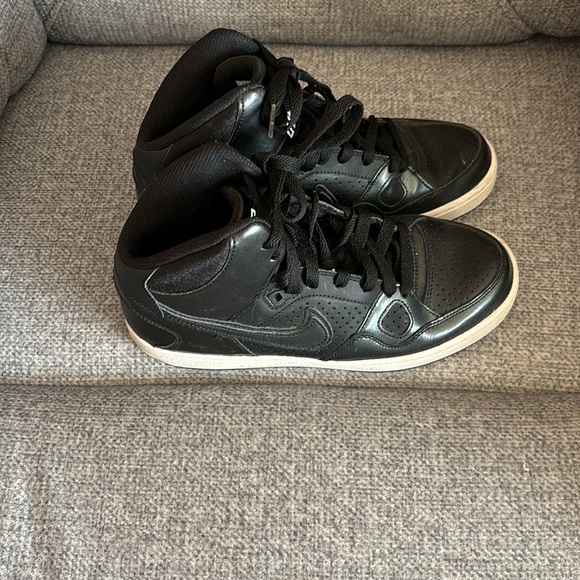 Nike son of force women’s high top sneakers - Picture 2 of 10